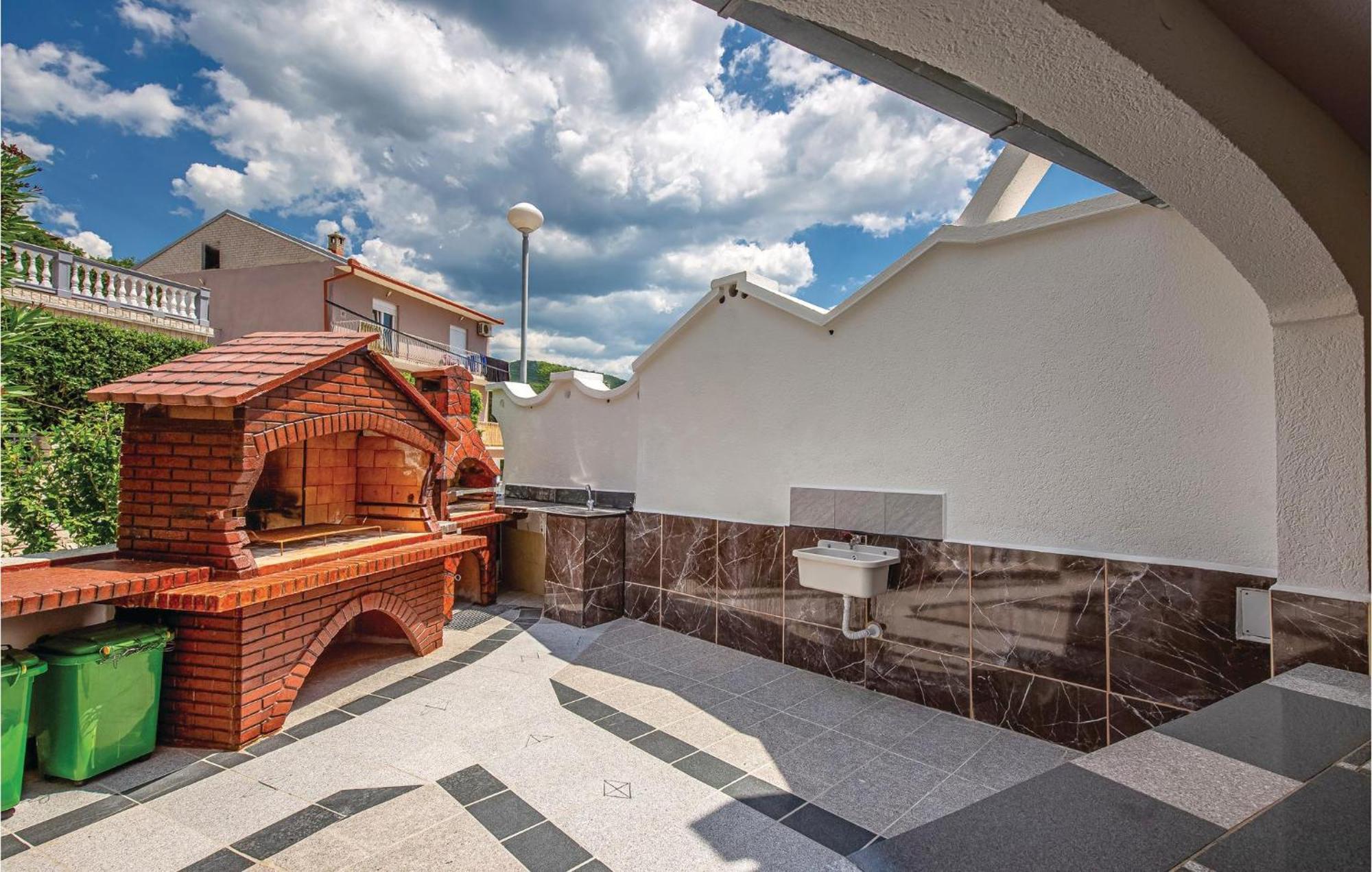Nice Apartment In Crikvenica With Kitchen Dış mekan fotoğraf
