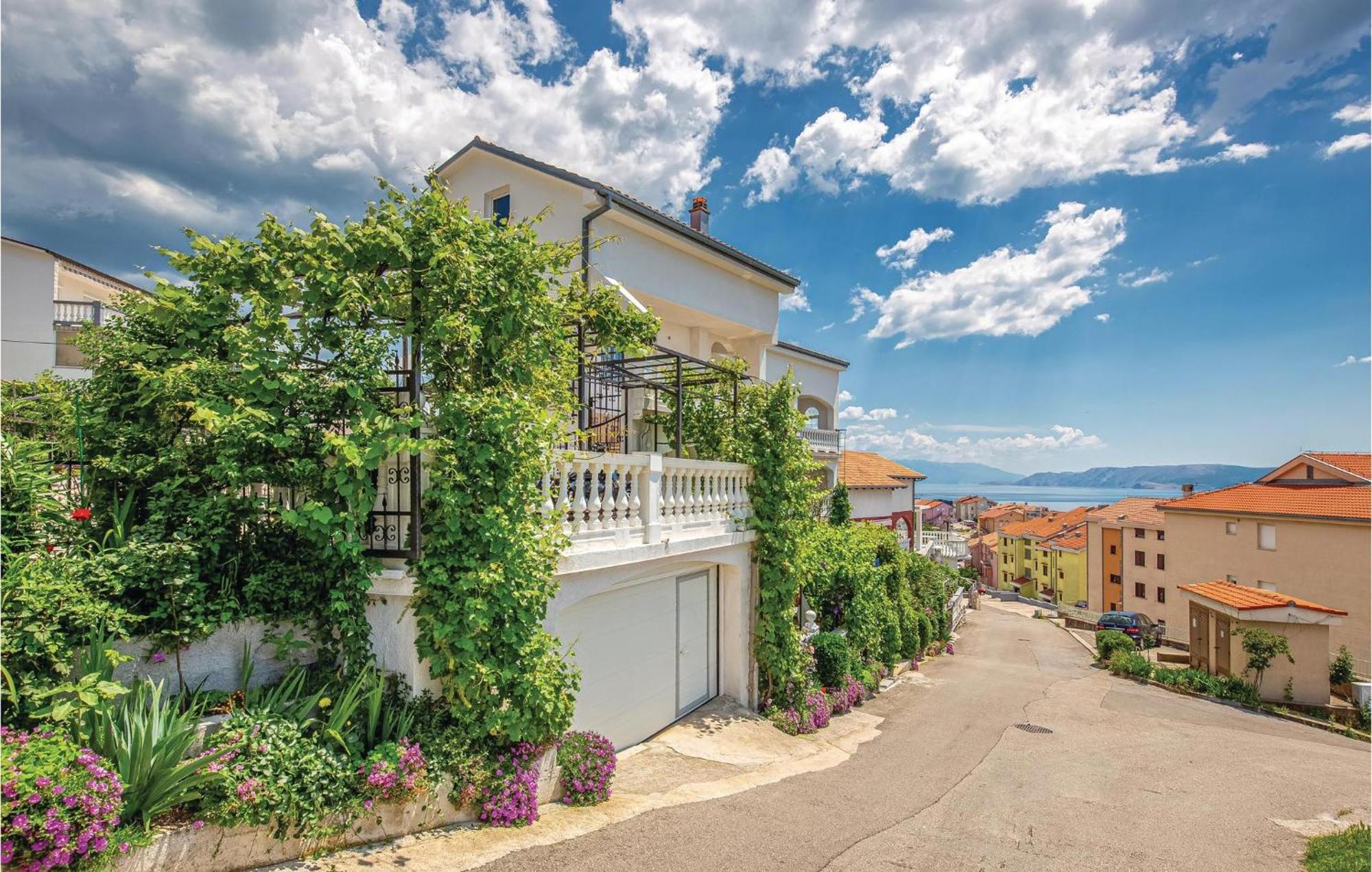Nice Apartment In Crikvenica With Kitchen Dış mekan fotoğraf