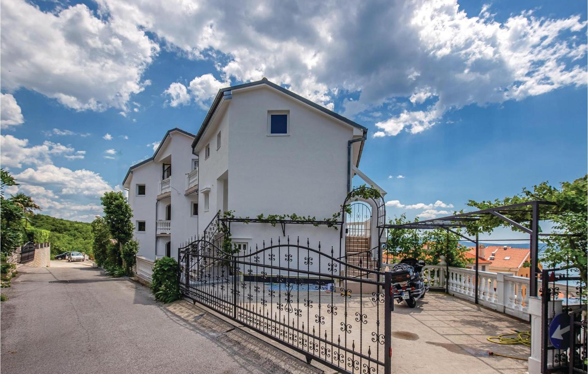 Nice Apartment In Crikvenica With Kitchen Dış mekan fotoğraf